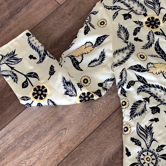 Amazing Oscar De La Renta NWOT Silk Jacket 🖤🖤🖤🖤 - Picture 5 of 9